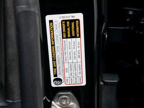 Used 2022 Lamborghini Urus image 30