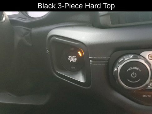 Used 2024 Jeep Wrangler Unlimited Rubicon 4xe image 23