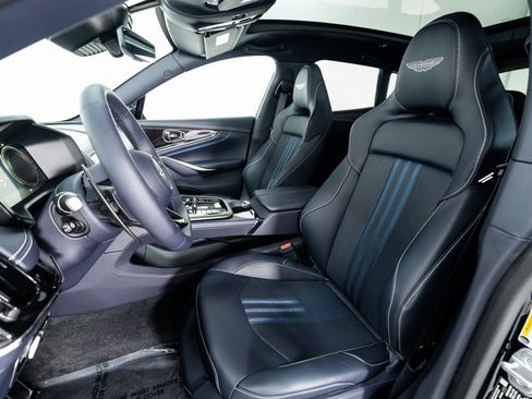 Used 2025 Aston Martin DBX 707 image 16