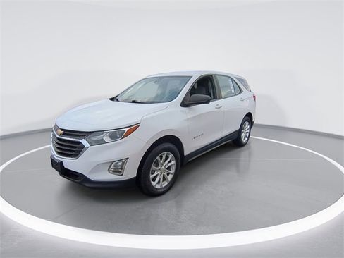 Used 2020 Chevrolet Equinox LS image 4