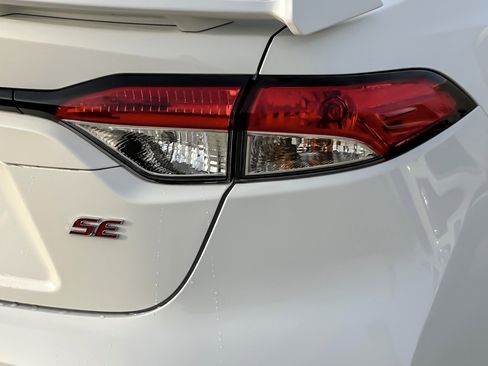 Certified 2025 Toyota Corolla SE image 25