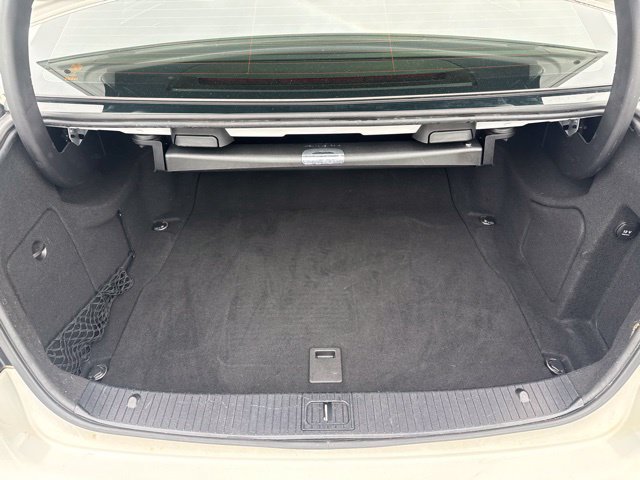 Used 2016 Mercedes-Benz E 350 Sedan image 17