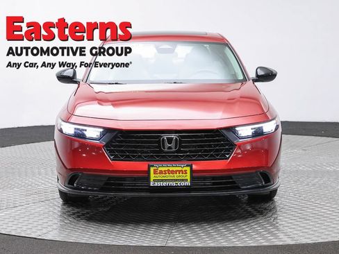 Used 2025 Honda Accord SE image 2