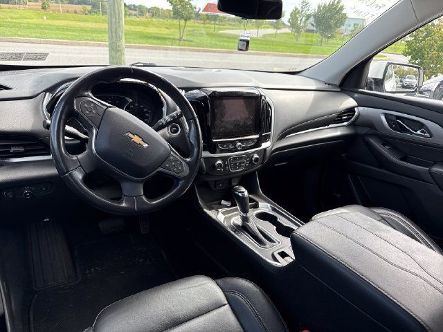 Used 2019 Chevrolet Traverse LT w/ LT Premium Package AWD/4WD image 18