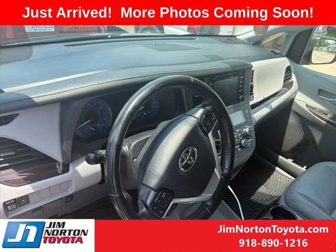 Used 2020 Toyota Sienna XLE FWD image 10