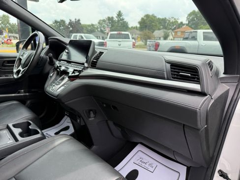 Used 2025 Honda Odyssey Sport-L image 24