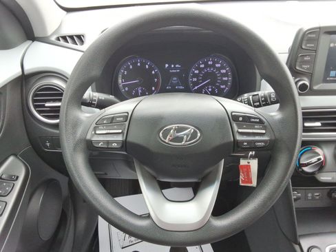 Used 2020 Hyundai Kona SE FWD image 11