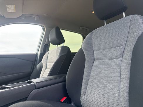 Certified 2023 Nissan Rogue SV image 31