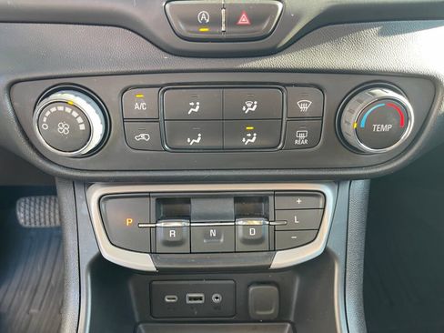 Used 2023 GMC Terrain SLE w/ LPO, Floor Liner Package FWD image 11