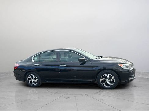 Used 2017 Honda Accord LX image 7