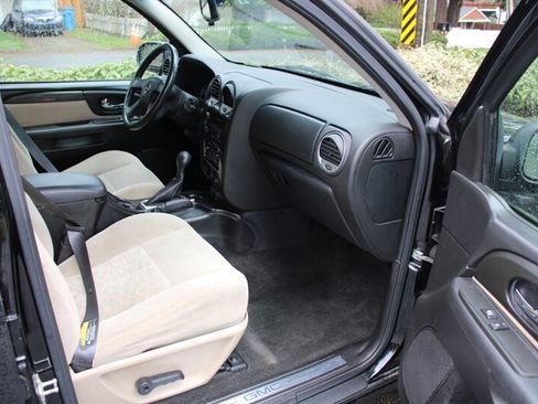 Used 2005 GMC Envoy SLE image 13