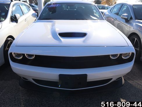 Used 2023 Dodge Challenger R/T w/ Plus Package image 2