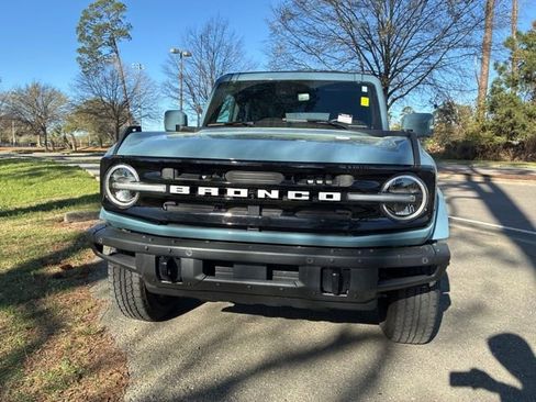 Used 2022 Ford Bronco Outer Banks image 8