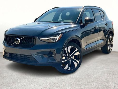 New 2026 Volvo XC40 B5 Plus w/ Protection Package Premier image 2