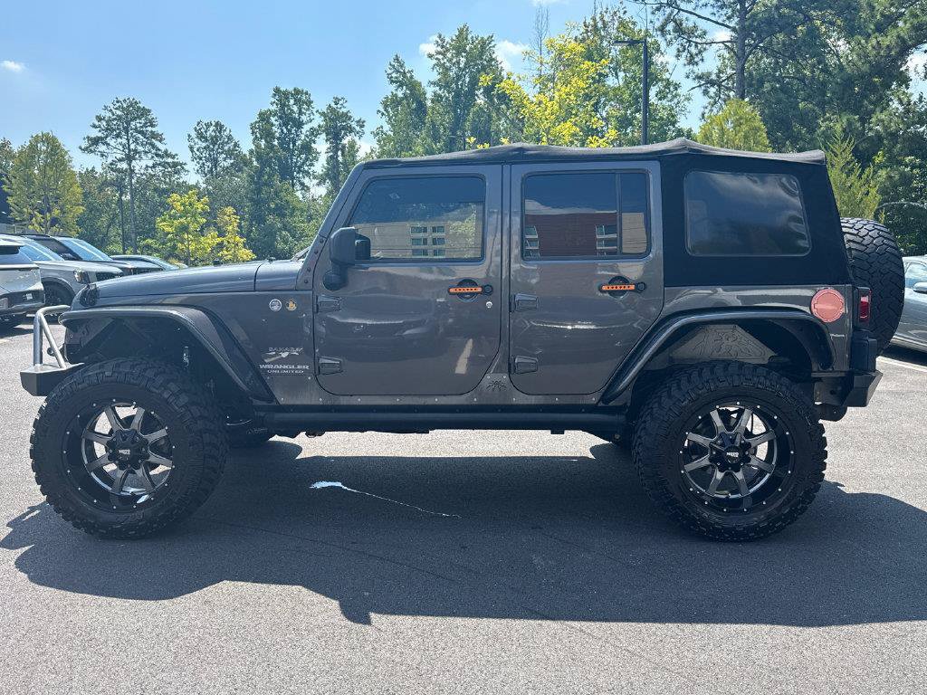 Used 2016 Jeep Wrangler Unlimited Sahara w/ Connectivity Group AWD/4WD image 4