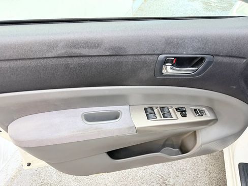 Used 2006 Toyota Prius FWD image 8