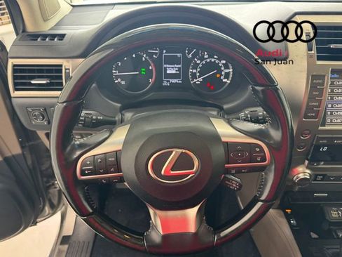 Used 2020 Lexus GX 460 Luxury w/ Accessory Package AWD/4WD image 20