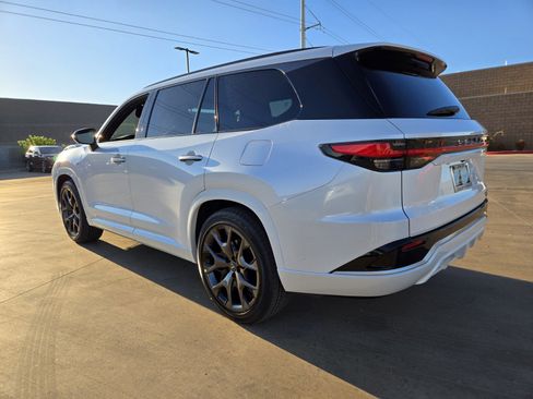 New 2025 Lexus TX 500h AWD image 4