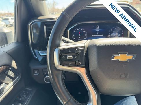 Used 2025 Chevrolet Silverado 2500 LT w/ Convenience Package image 21