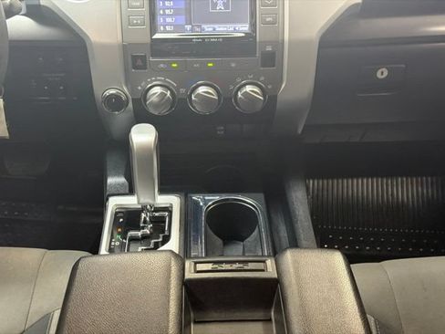 Used 2019 Toyota Tundra SR5 w/ SR5 Upgrade Package AWD/4WD image 16