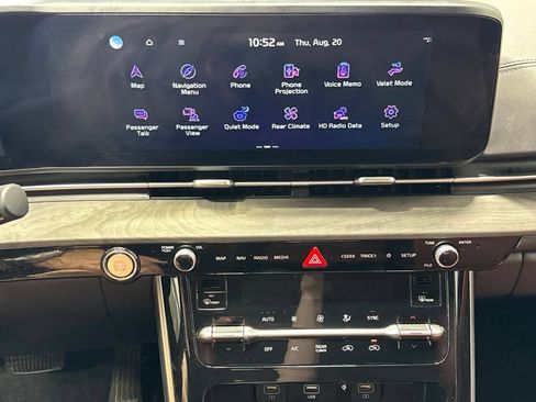 Used 2024 Kia Carnival SX FWD image 3