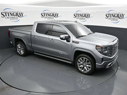 Used 2025 GMC Sierra 1500 Denali w/ Denali Reserve Package AWD/4WD image 18