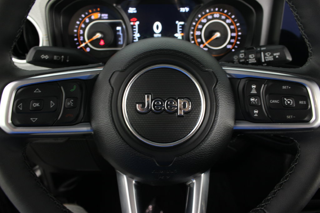 Used 2026 Jeep Wrangler Unlimited Sahara AWD/4WD image 19