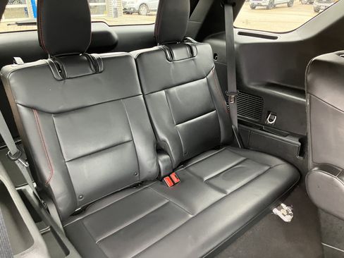 Used 2023 Ford Explorer ST-Line w/ Class IV Trailer Tow Package AWD/4WD image 18