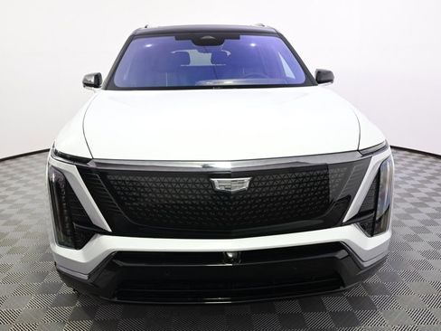 New 2026 Cadillac Vistiq Premium Luxury w/ LPO, Floor Liner Package AWD/4WD image 10