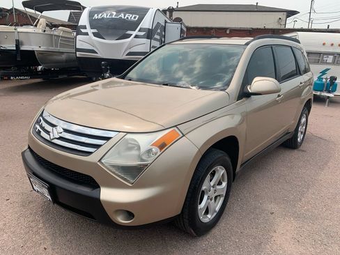 Used 2007 Suzuki XL7 AWD image 3