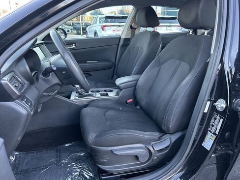 Used 2018 Kia Optima LX w/ 17" Alloy Wheels Package image 12