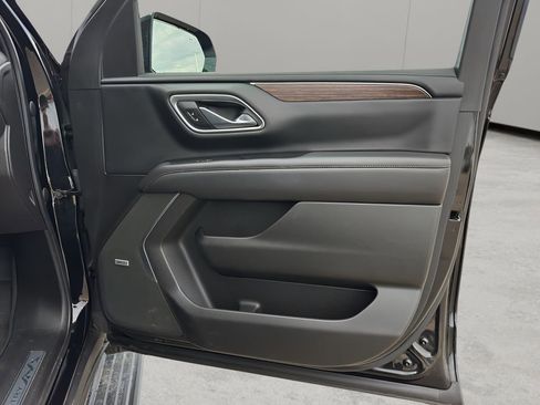 Used 2021 Chevrolet Tahoe High Country w/ Premium Package image 29