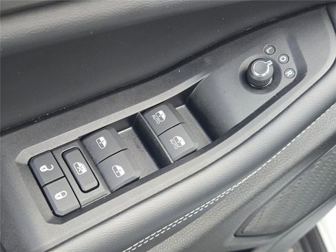 Certified 2024 Jeep Grand Cherokee Laredo X AWD/4WD image 26