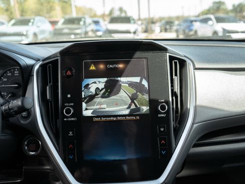 Used 2024 Subaru Crosstrek 2.0i Premium image 18