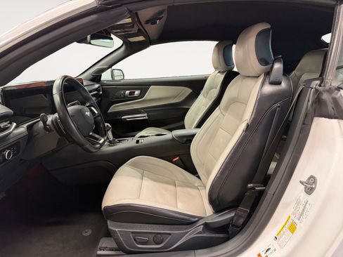 Used 2024 Ford Mustang GT Premium image 23