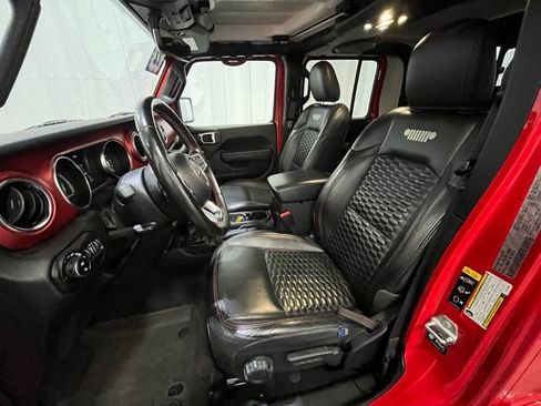 Used 2022 Jeep Gladiator Rubicon w/ Cold Weather Group image 10