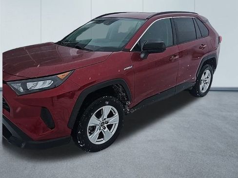 Used 2020 Toyota RAV4 LE w/ Carpet Mat Package image 6