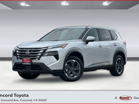 Used 2025 Nissan Rogue SV FWD image 1