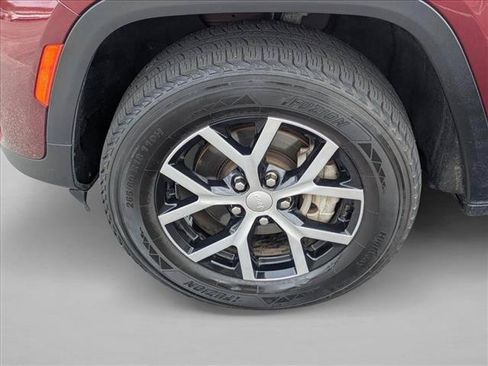 Used 2024 Jeep Grand Cherokee Limited AWD/4WD image 22