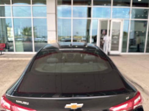 Used 2020 Chevrolet Malibu LT FWD image 19