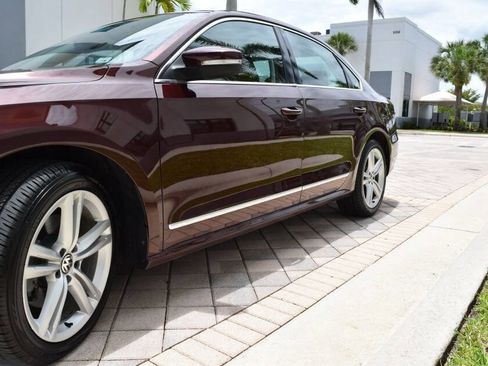 Used 2013 Volkswagen Passat TDI SEL Premium FWD image 12