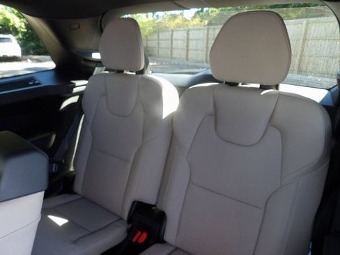 New 2026 Volvo XC90 B6 Plus w/ Protection Package Premier image 24