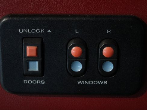 Used 1990 Ford F150 2WD Regular Cab image 39