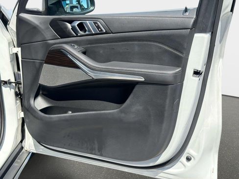Used 2025 BMW X5 xDrive40i AWD/4WD image 21
