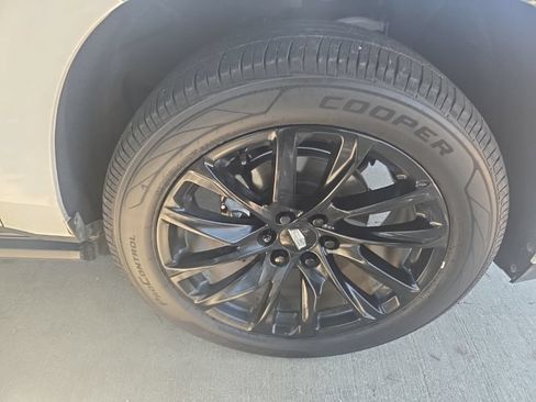 Used 2021 Cadillac Escalade Sport w/ Driver Assist Tech Package AWD/4WD image 19