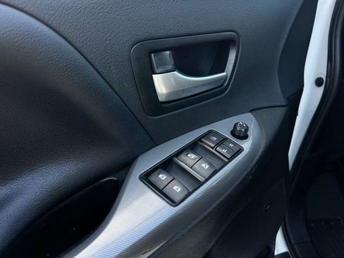 Used 2019 Toyota Sienna SE image 11