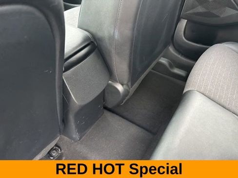 Used 2021 Kia Seltos S image 32