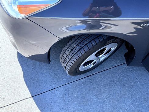 Used 2015 Toyota Prius Two image 23