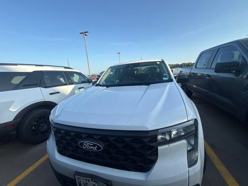 Used 2025 Ford Maverick XL FWD image 3