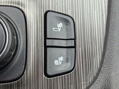 Used 2020 GMC Acadia SLT FWD image 24
